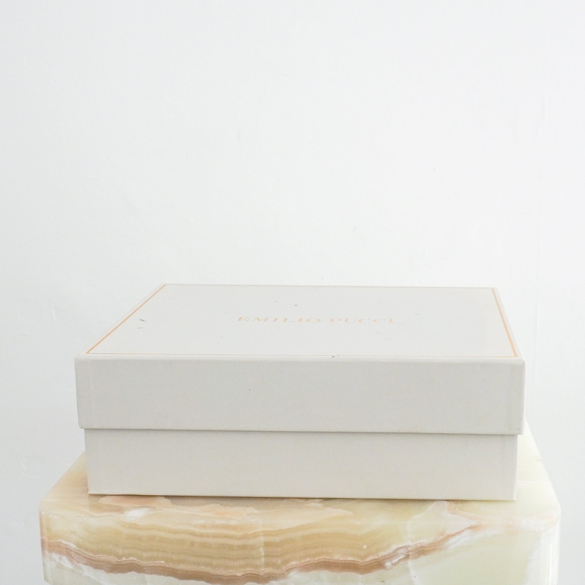 Box image of the Emilio Pucci Sandals 