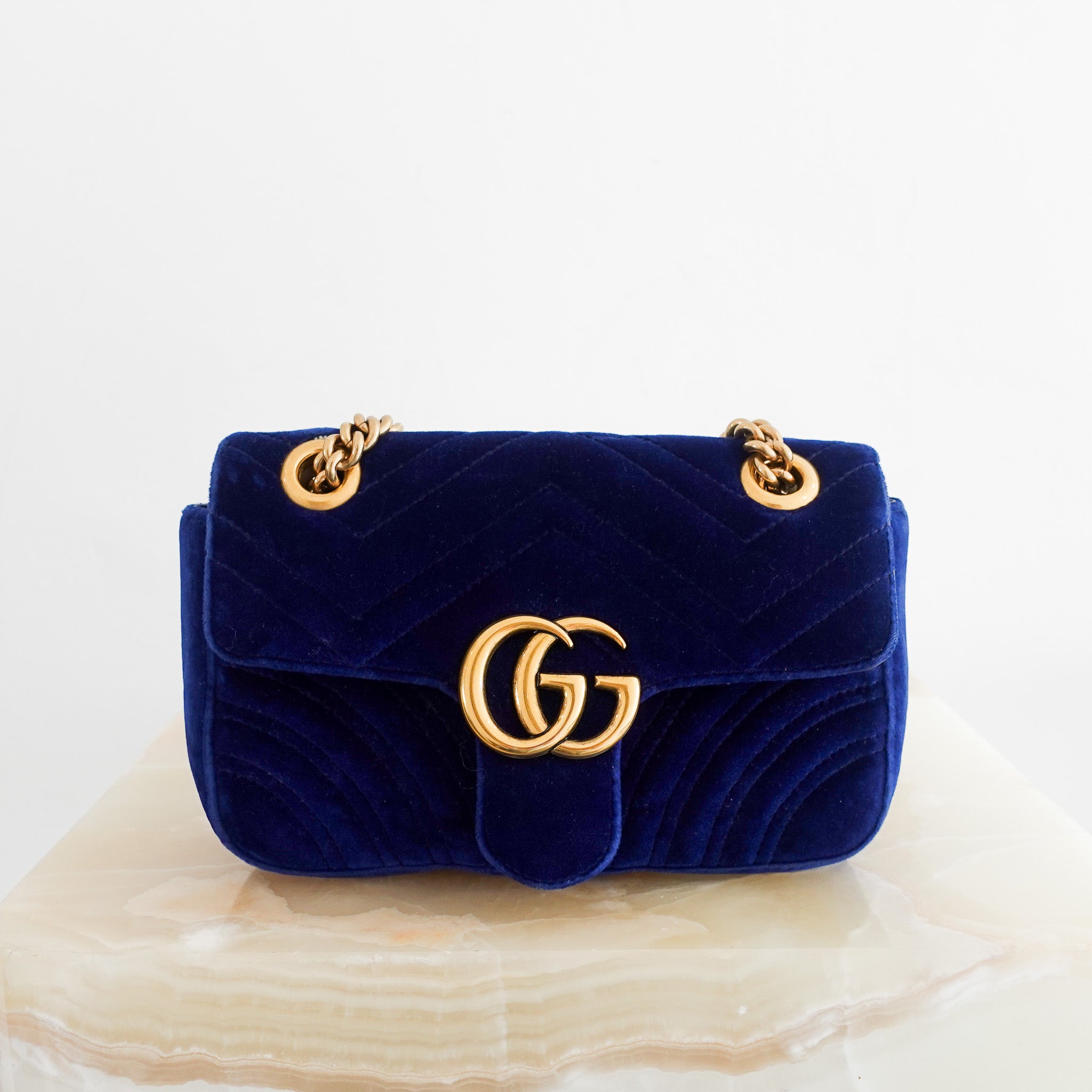 gucci-gg-marmont-velour-shoulder-bag-in-blue-front-picture-chelsea-london