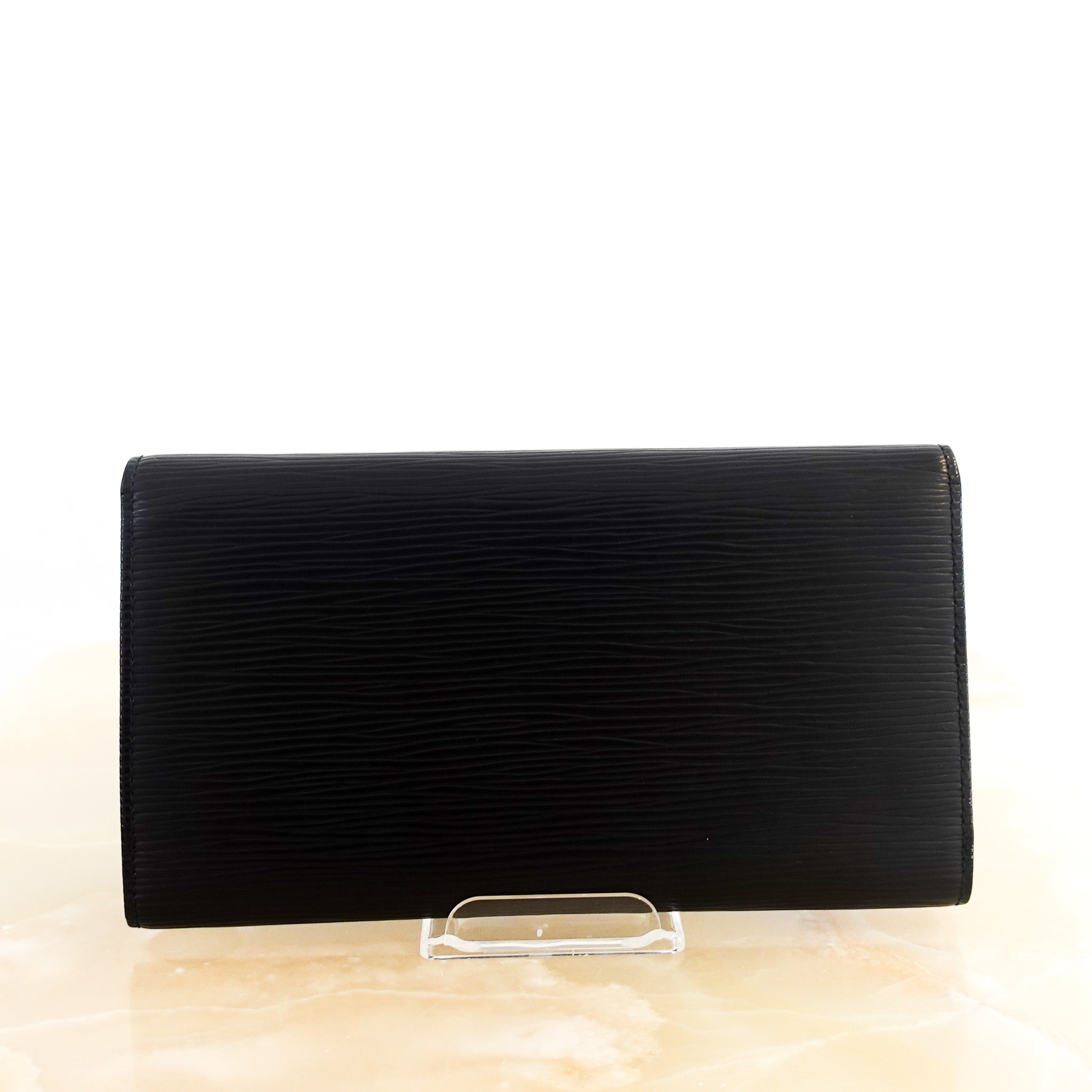 louis-vuitton-epi-sarah-leather-wallet-back-picture-chelsea-london