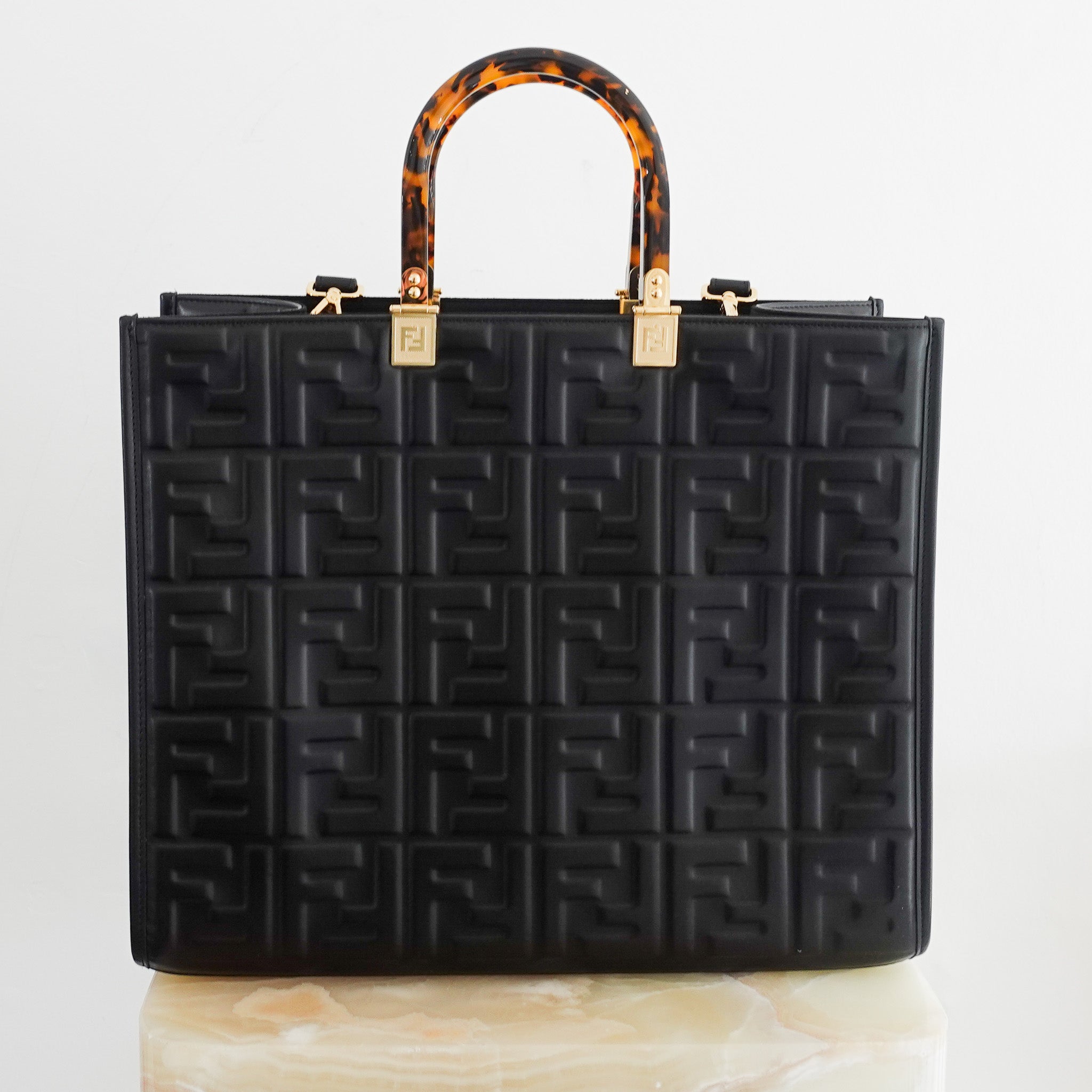 new-fendi-ff-sunshine-medium-black-tote-bag-front-picture-chelsea-london