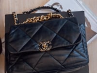 Chanel Black Lambskin Maxi 19 Single Flap Bag RRP £6100 | Authentic Pr