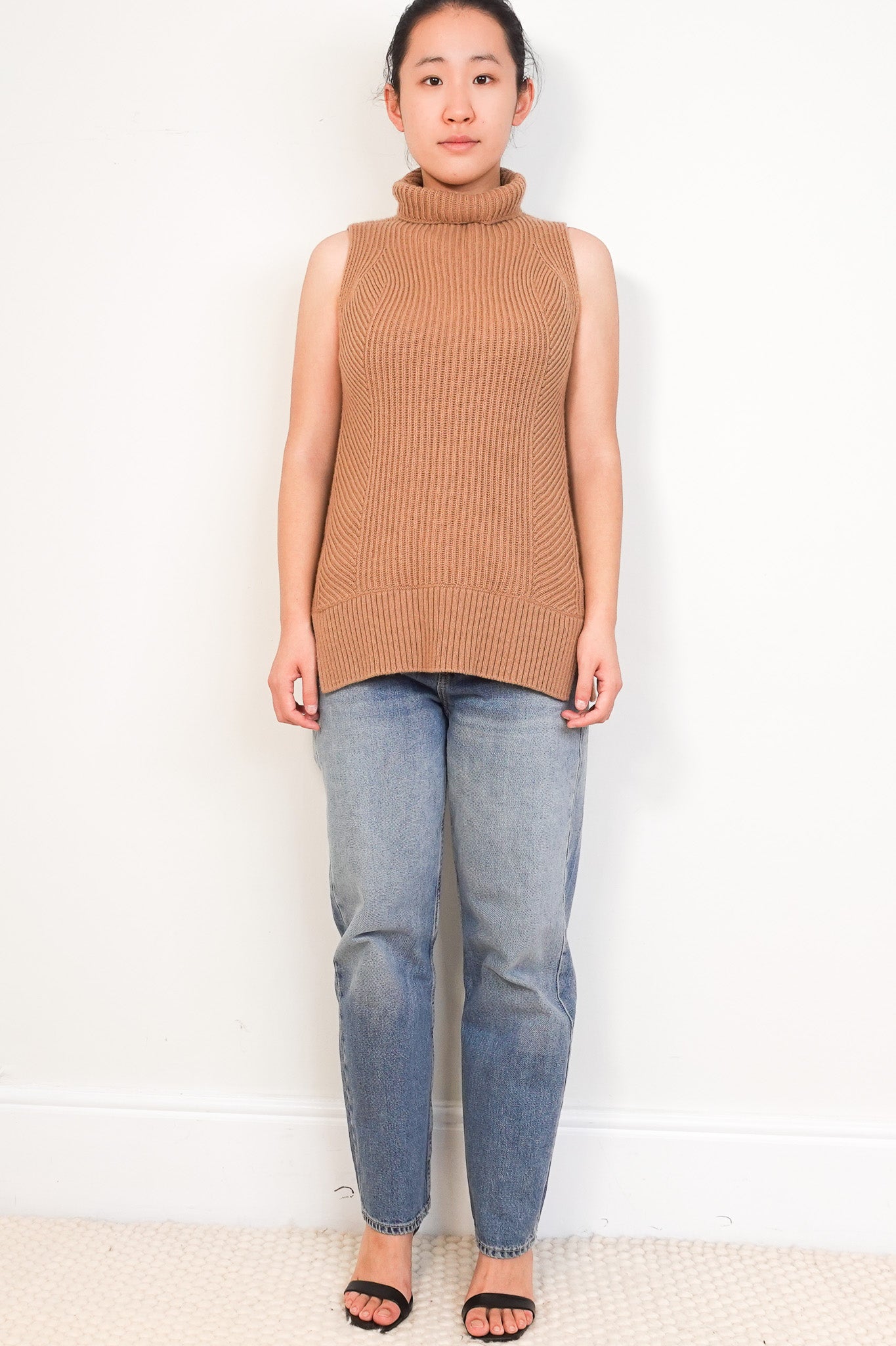 Vince Brown cashmere sleeveless jumper | Authentic Preloved - Reloved Again